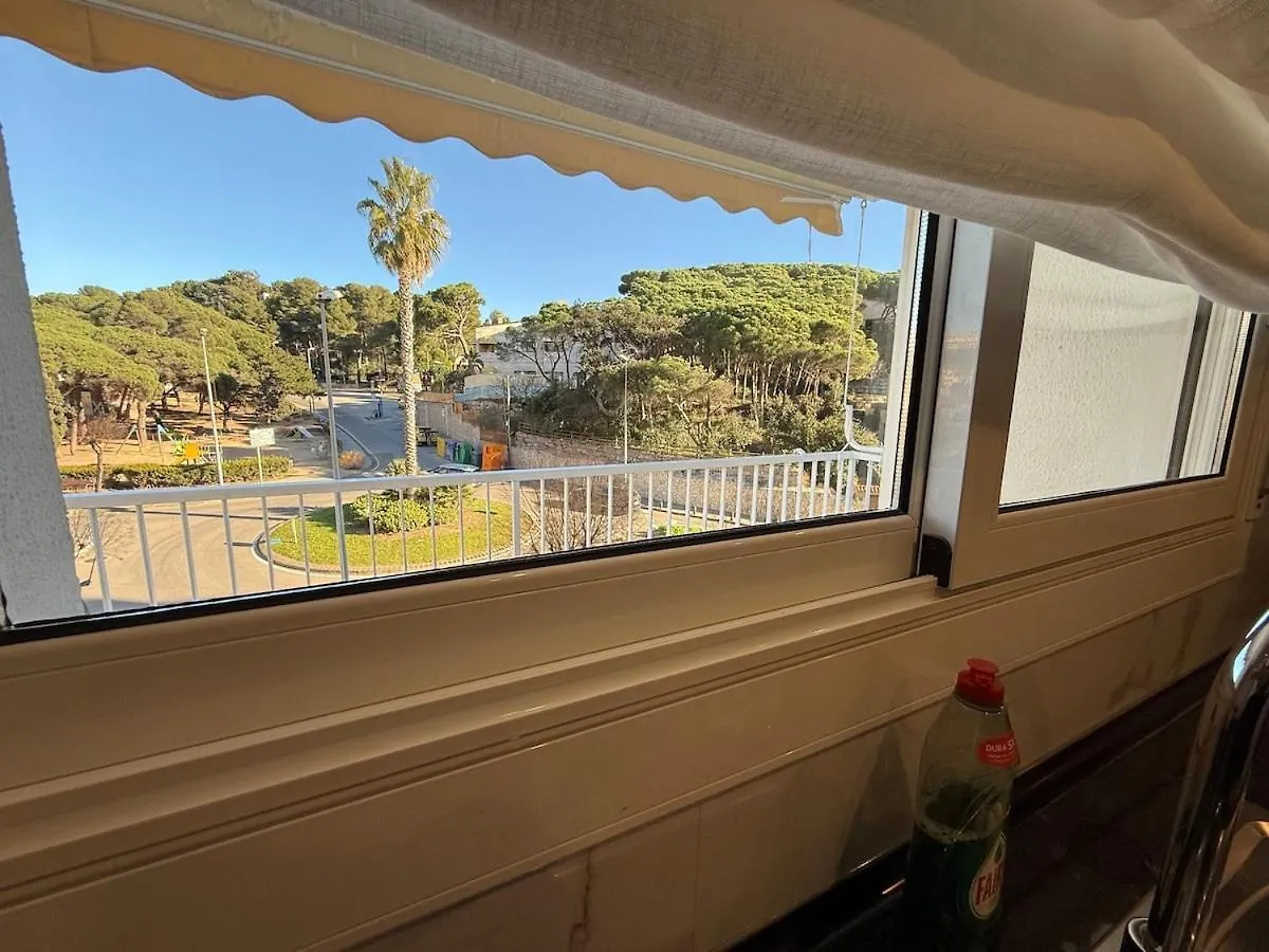 Lejlighed Lloret De Mar Coastal Retreat Just Steps From The Beach