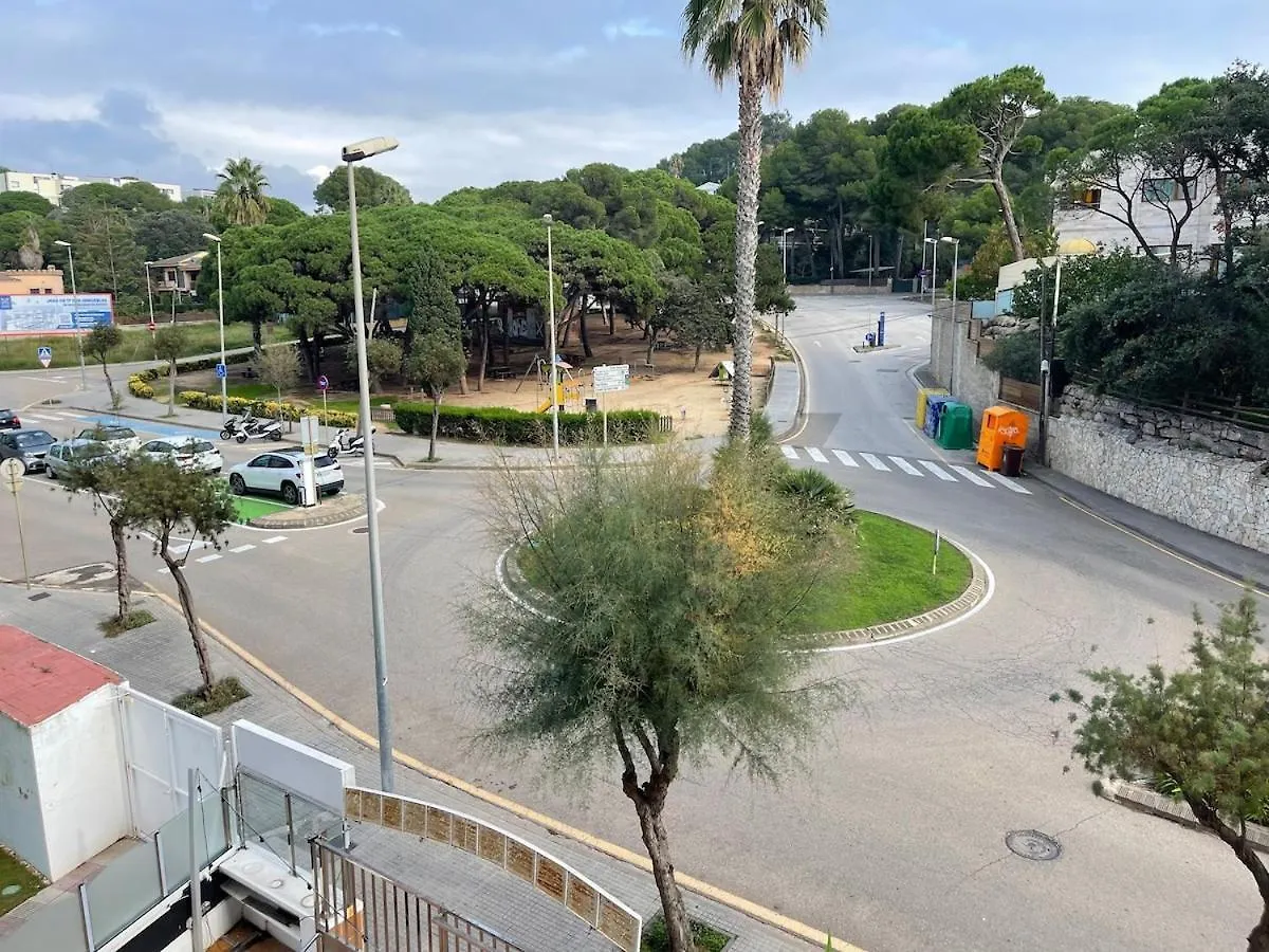 Lloret De Mar Coastal Retreat Just Steps From The Beach شقة يوريت دي مار