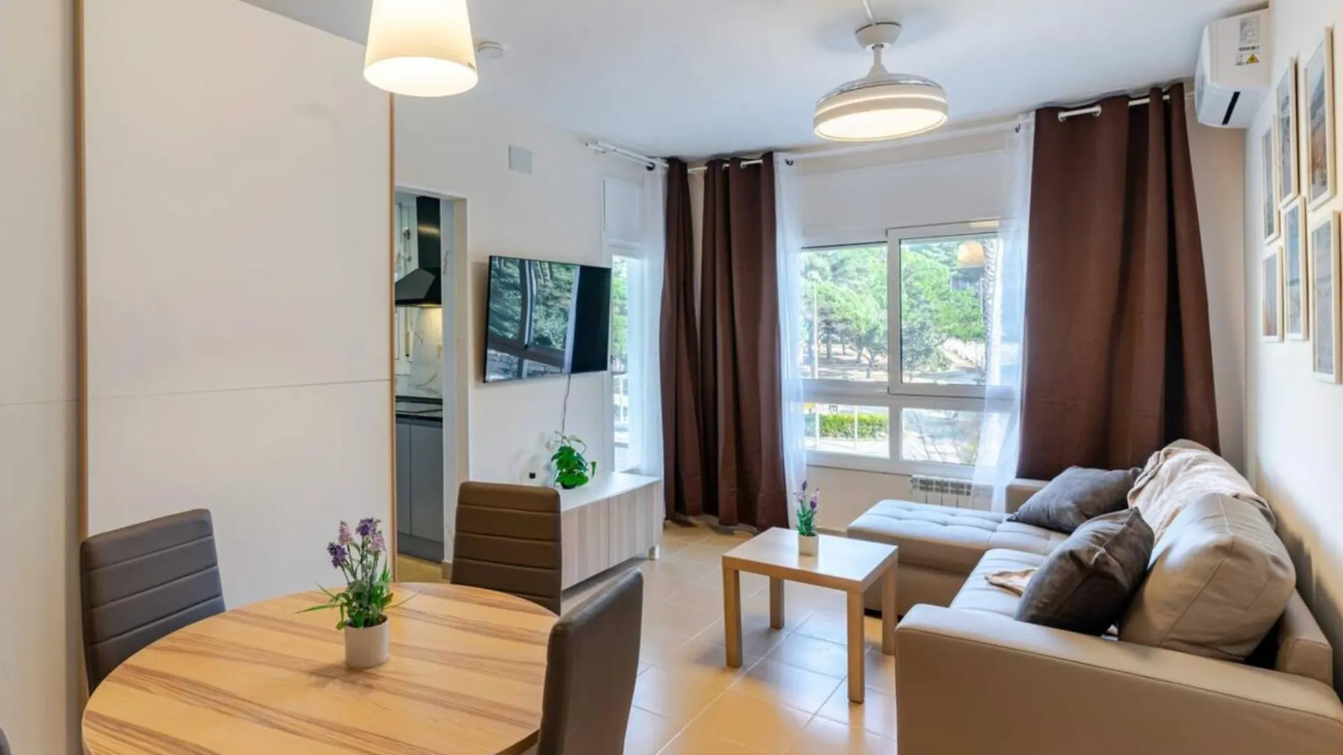 شقة Lloret De Mar Coastal Retreat Just Steps From The Beach